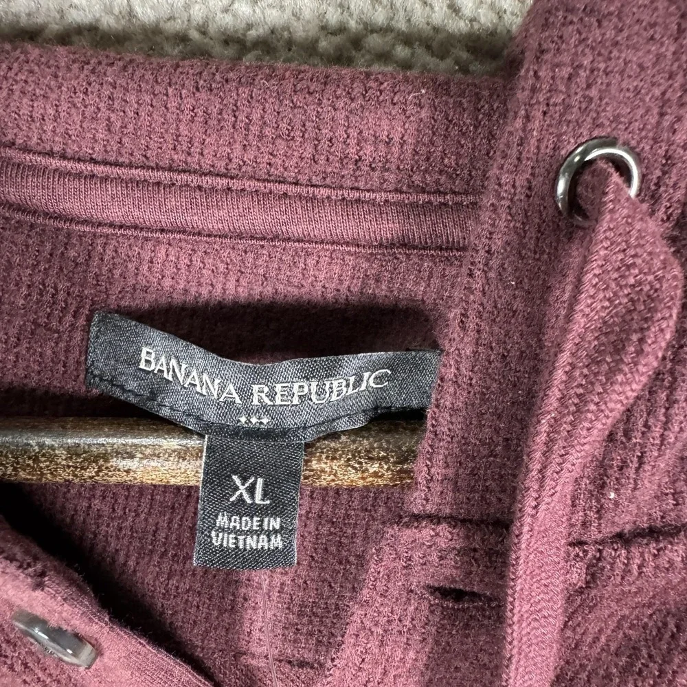 Banana Republic Hoodie Mens‎ XL Red Thermal Henley Pullover Kangaroo Pocket